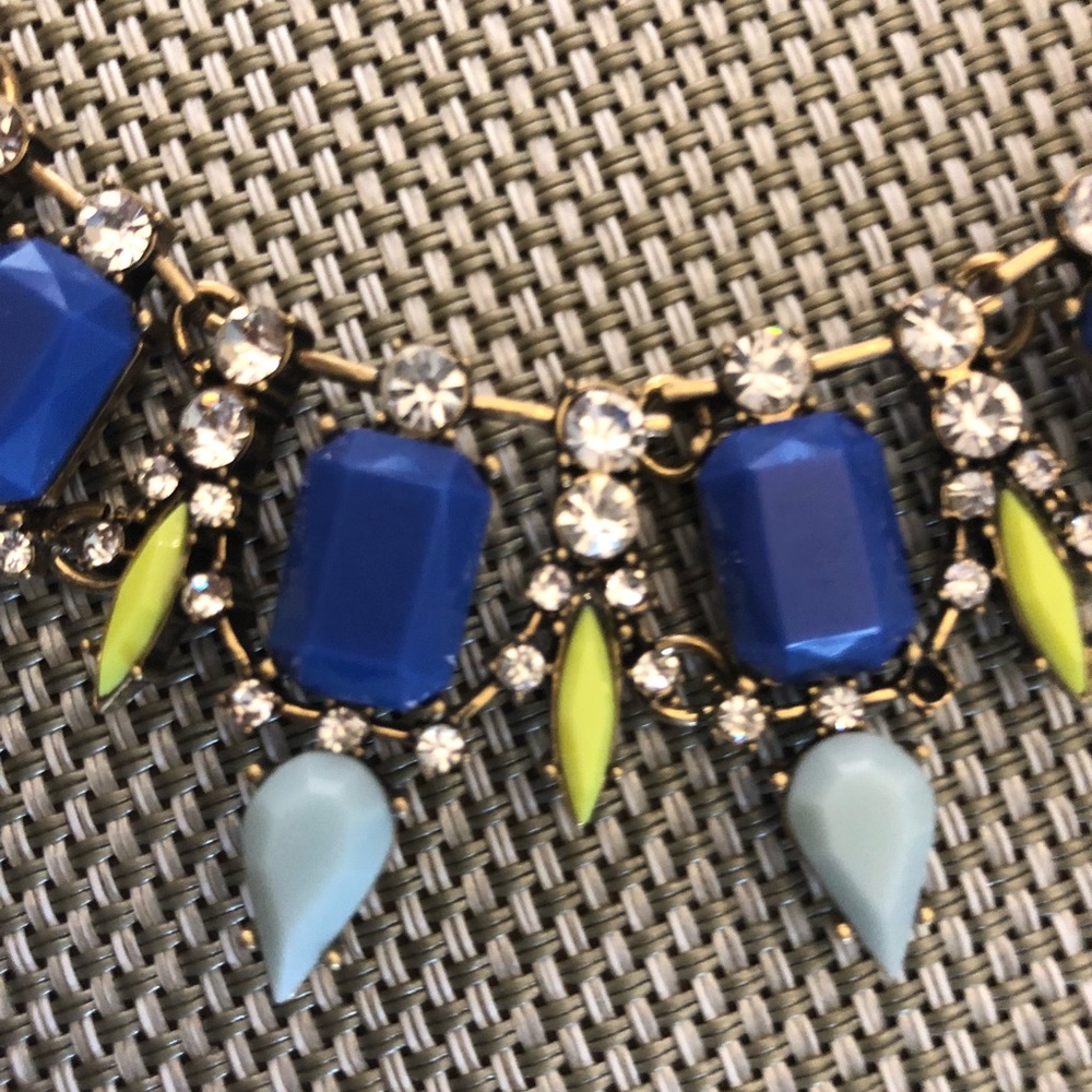 Statement necklace